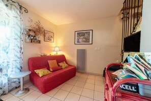 Televisio, DVD-soitin, stereot