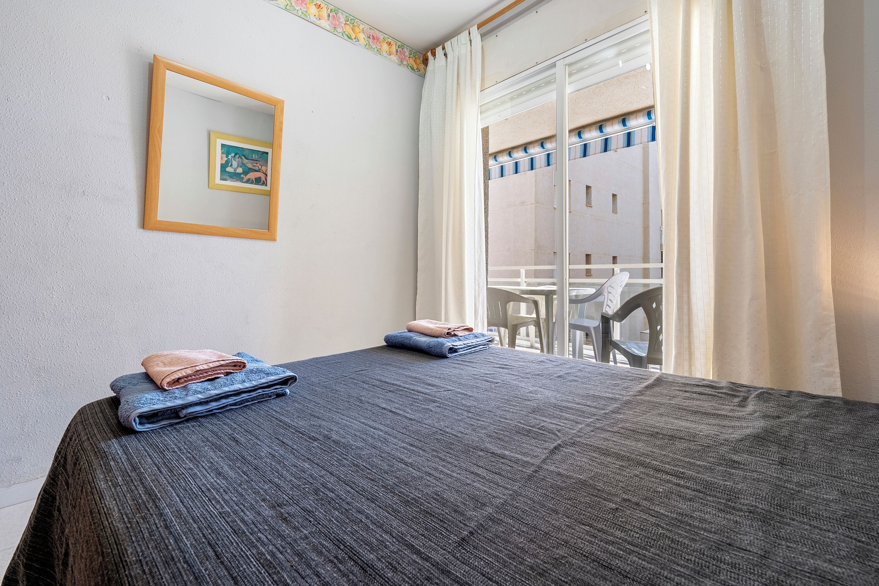 2 slaapkamers, een strijkplank/strijkijzer, gratis wifi, beddengoed