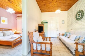 2 slaapkamers, een strijkplank/strijkijzer, gratis wifi, beddengoed