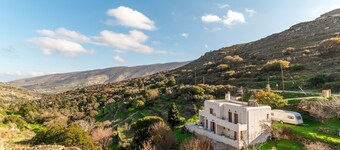 Holiday Home 'Moraki Apartment 1 Andros' with Private Terrace, Shared Garden and Wi-Fi
