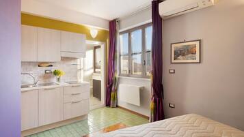 1 camera, Wi-Fi gratuito, lenzuola