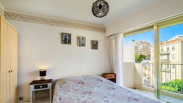 1 dormitorio, tabla de planchar con plancha, wifi gratis y ropa de cama