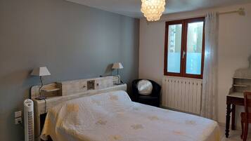 3 chambres, fer et planche Ă repasser, Wi-Fi gratuit, draps fournis