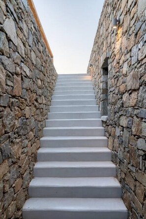 独立别墅 | 3 多间卧室、办公桌