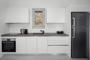 House | Meja 
