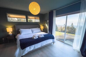 3 عدّة غرف نوم ومكتب ومكواة/لوح كي وسرير سفر