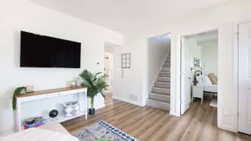 4 bedrooms, iron/ironing board, travel crib, free WiFi