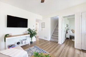 4 Schlafzimmer, Bügeleisen/Bügelbrett, Reisekinderbett, kostenloses WLAN