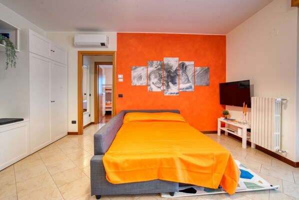 1 bedroom, iron/ironing board, travel crib