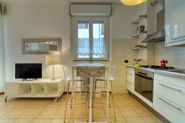 Réfrigérateur, lave-vaisselle