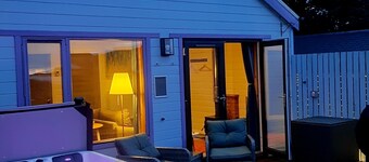 Cosy 1 Bedroom Lodge with woodburner and amazing views just outside Pitlochry