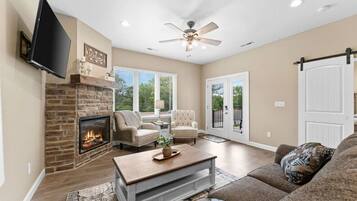 Smart TV, fireplace, offices