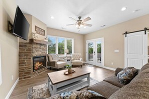 Smart TV, fireplace, offices