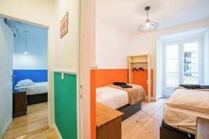 4 bedrooms, desk, iron/ironing board, travel crib