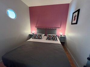 1 bedroom - Central Arcachon T2 Apartment, 100m from Beach, Parking Included (Arcachon)