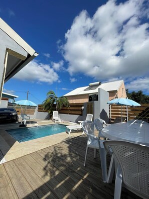 Outdoor dining - Villa Cannelle (L'Étang-Salé)