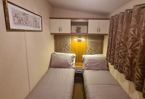3 bedrooms, iron/ironing board, free WiFi