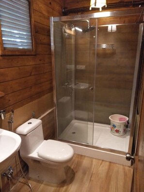 Deluxe Double Room | Bathroom - NK ECO RESORT NEIL ISLAND (Port Blair)