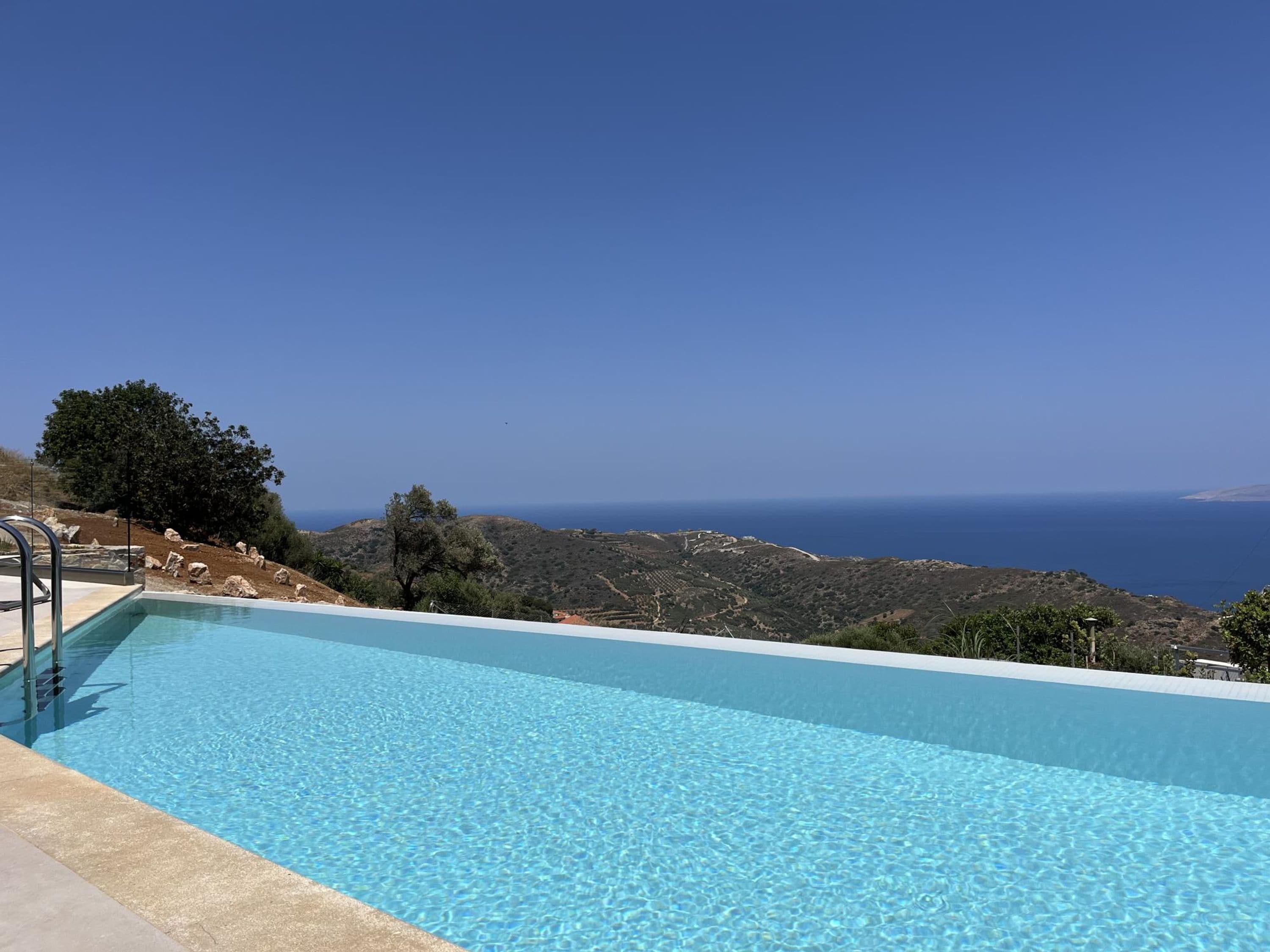 Villa | 8 bedrooms, soundproofing