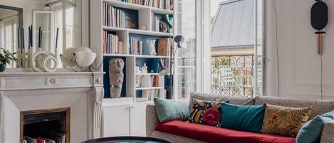 Télévision, espaces bureaux