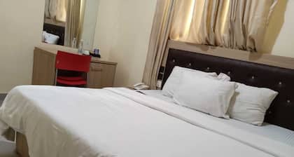 Eleventh House Hotel and Suites