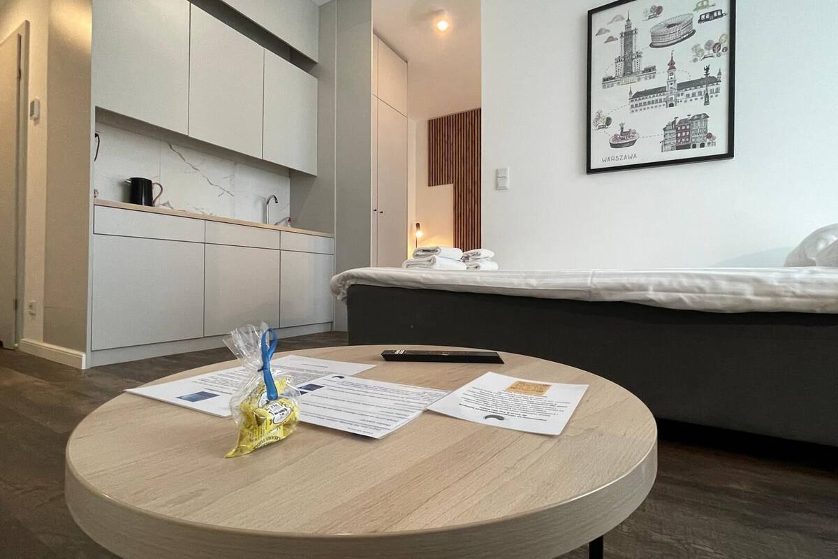 Apartemen Premium, 1 Tempat Tidur Queen dengan tempat tidur Sofa, Bebas Asap Rokok | 1 kamar tidur, brankas, meja kerja, dan setrika/meja setrika