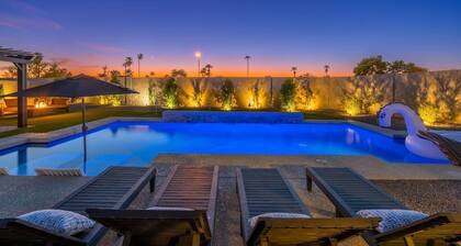 BackyardOasis - FamilyRetreat Villa - HeatedPool