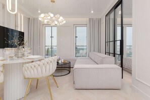 TV - Kasprzaka 29 | Cozy Apartment | Parking (Warszawa)