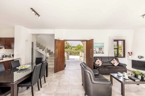 Villa (3 Bedrooms) | Interior