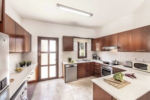 Villa (3 Bedrooms) | Interior