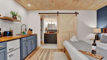 1 habitación, wifi y ropa de cama