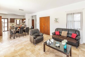 Villa (3 Bedrooms) | Innvendig