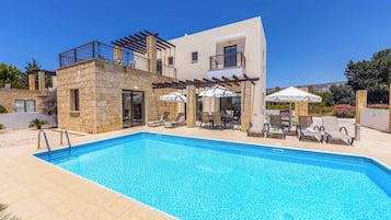 Villa (3 Bedrooms) | Fasade