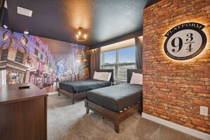 5 室のベッドルーム、旅行用ベビーベッド、WiFi、ベッドシーツ