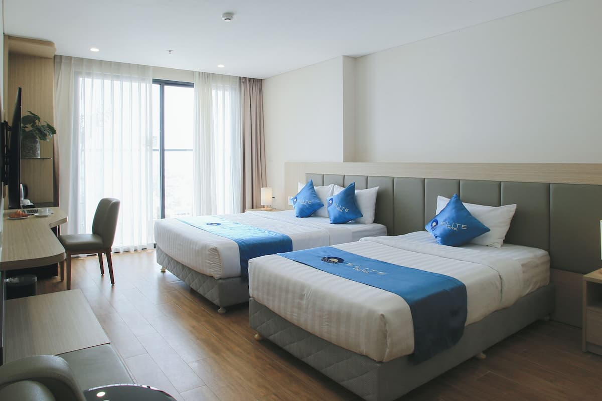 Ropa de cama de alta calidad y camas con pillow-top
