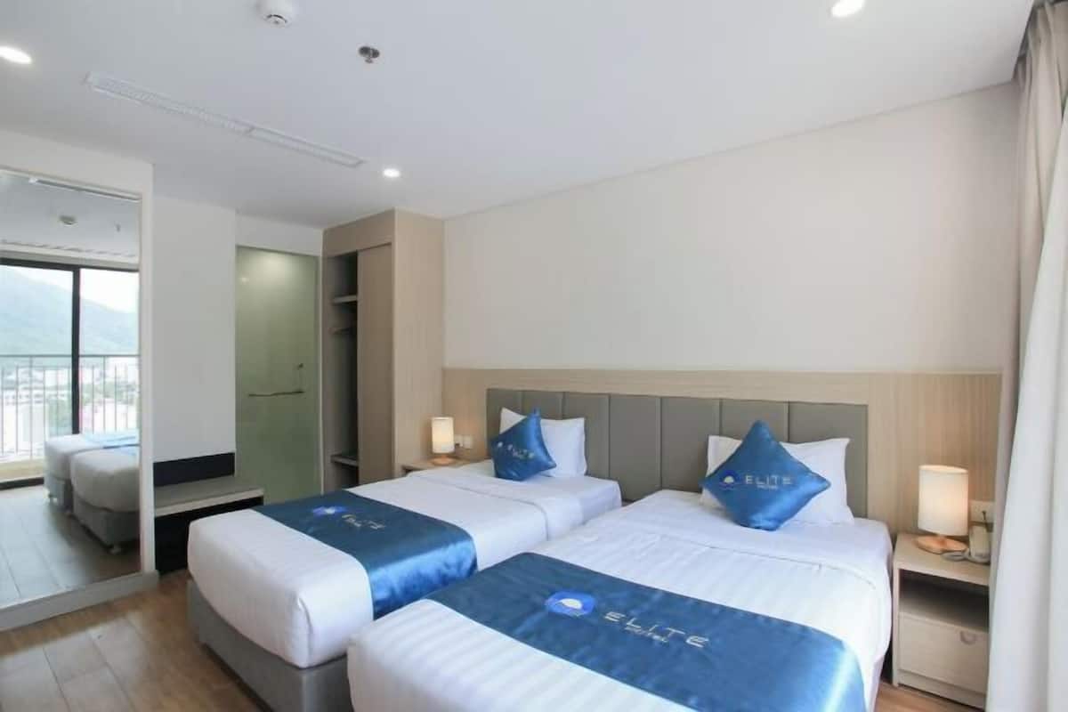 Ropa de cama de alta calidad y camas con pillow-top