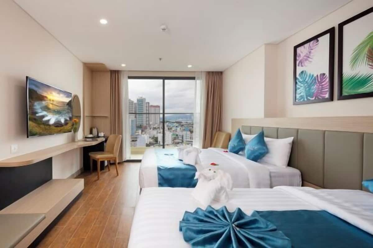 Ropa de cama de alta calidad y camas con pillow-top