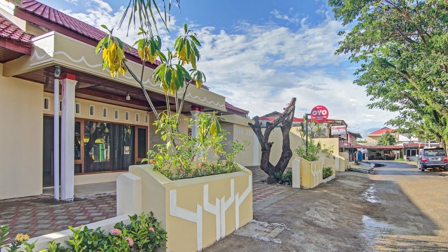 Capital O 90643 Suri Guest House Syariah