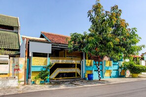 Exterior - Hotel O Lobak Hostel CapsuleNearAyam Goreng Terowongan (Semarang)