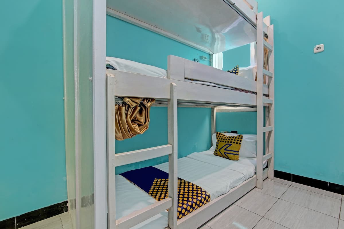 Economy Single Room | Bed sheets