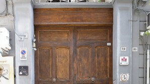 Exterior - La Chambre Duomo (Naples)