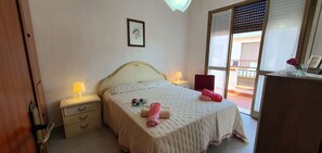 2 camere, ferro/asse da stiro, culla da viaggio