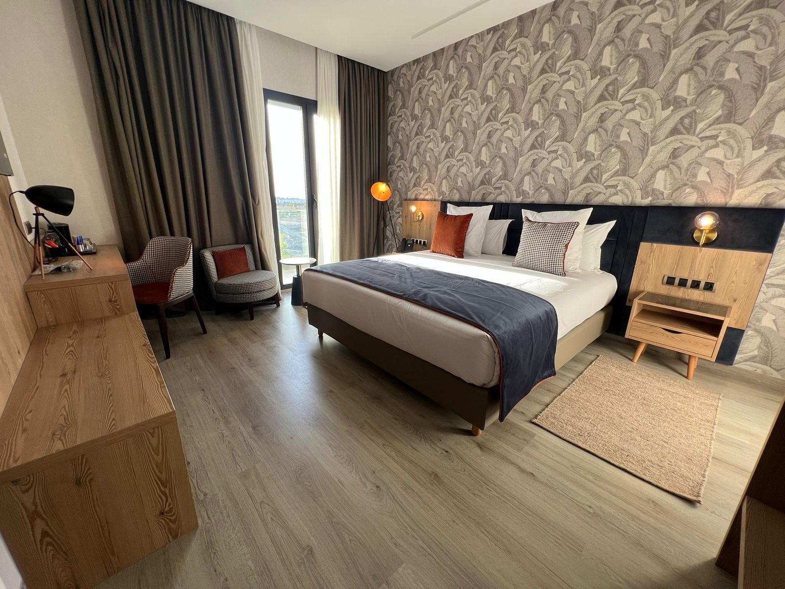 deluxe room | 1 bedroom, individually decorated, desk, laptop workspace