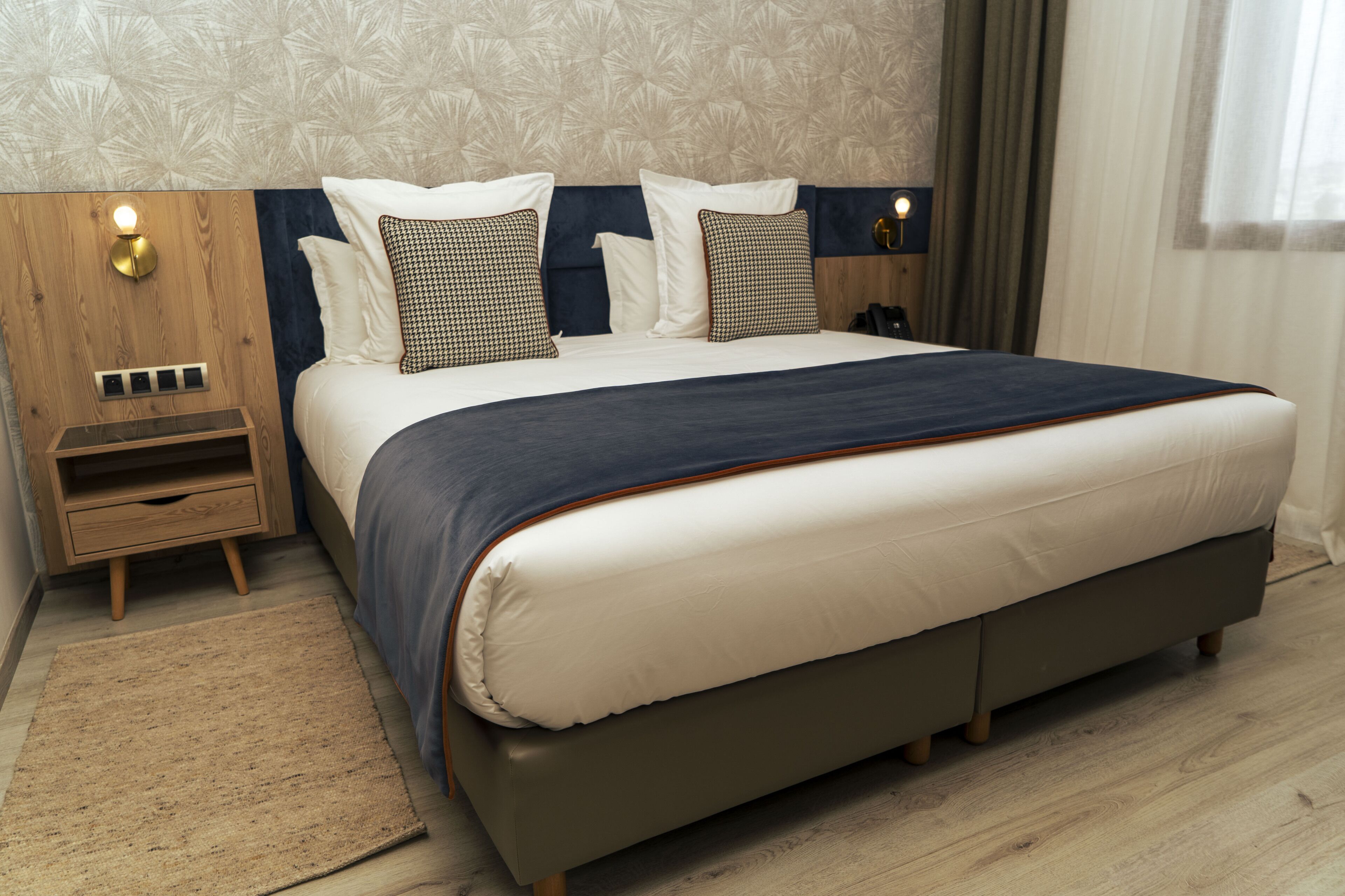 superior room | 1 bedroom, individually decorated, desk, laptop workspace