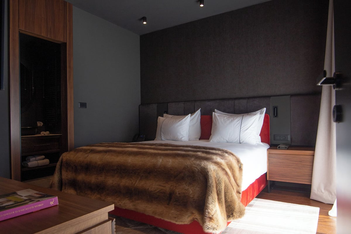 Presidentiële suite, terras | 1 slaapkamer, luxe beddengoed, donzen dekbedden, pillowtop-bedden