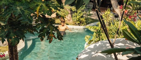 Utomhuspool