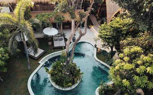 하니 하이드어웨이