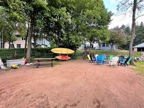 Outdoor dining - Long Lake North Pine Ridge | 4 Bed, 2 Bath (Phillips)