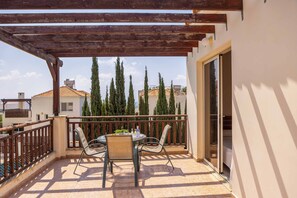 Villa (3 Bedrooms) | Außenbereich