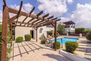 Villa (3 Bedrooms) | Exteriör